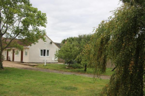 Гостиница The Stables B&B @ Pear Tree Cottage  Уинслоу
